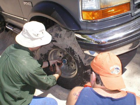 1992 Ford Bronco - the culprit. rusted out hub