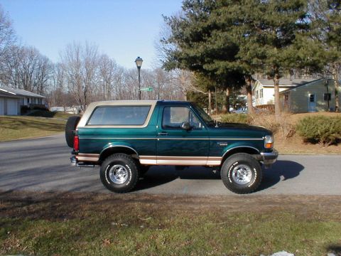 1995 Ford Bronco photo