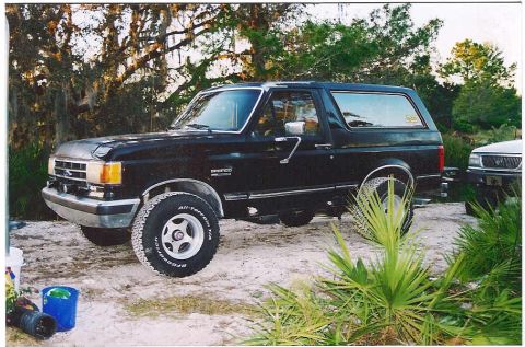1990 Ford Bronco “Invictus Maneo”