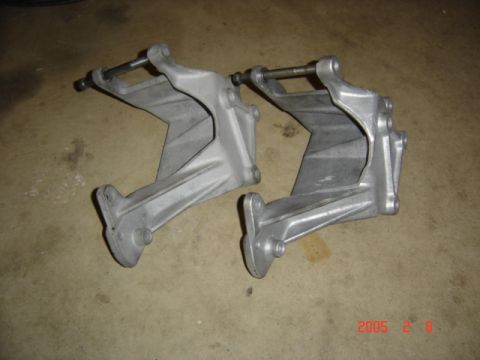 1990 Ford Bronco - Bracket before and after grinding