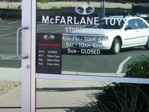 1991 Ford Bronco - My arrival at the McFarlane Store...on a Tuesday...to find that they are closed on Tuesday! Good thing I know someone "on the inside".
