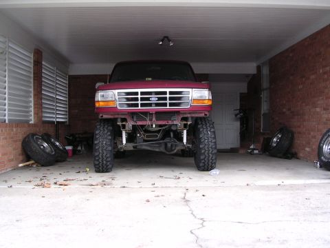1995 Ford Bronco - Still need an alignment (along with some other little details) before this monster sees the mud