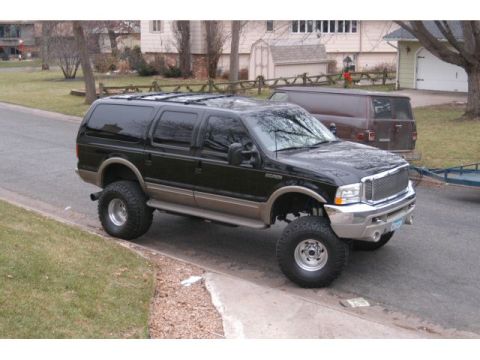 2000 Ford Excursion photo
