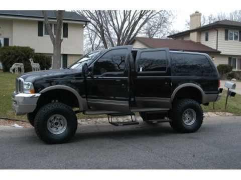 2000 Ford Excursion photo