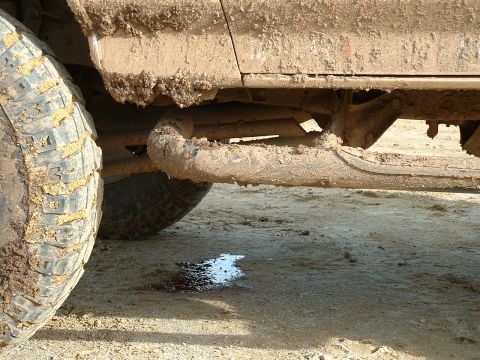 1991 Ford Bronco - A day of fun ruined by a tranny leak. :(