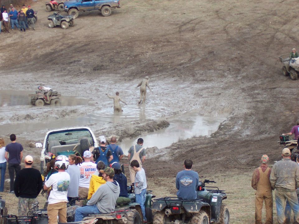 mud "rasslin"