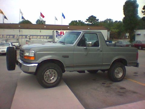 1992 Ford Bronco photo