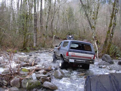 1991 Ford Bronco - Joey crossing the river