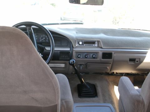 1995 Ford Bronco - REAL MEN DRIVE STICK SHIFT!!! Kenwood Deck w/Remote, and in New Mexico everyone needs a dashcover, so that it wont chip from da darn heat!