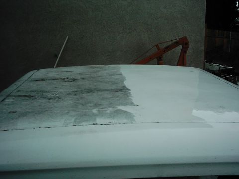 1978 Ford Bronco - The contrast between the dirty and clean sections of the vehicle's roof is stark.