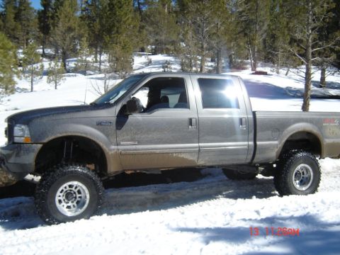 2000 Ford F-450 - My bro's truck, It did really good in the snow!