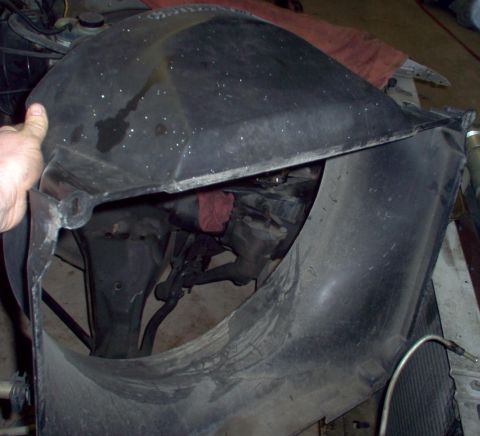 1994 Ford Crown Victoria - Fan Shroud from 1994 P73. No breaks. Fan, radiator, & core support also available.