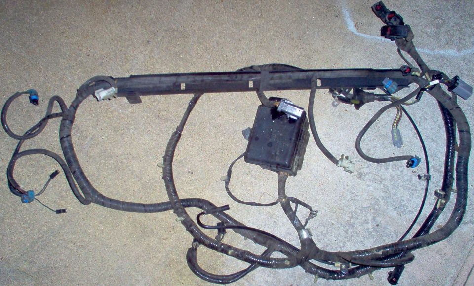 Engine bay harness - NO damage.