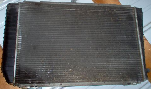 1994 Ford Crown Victoria - Radiator with ~190Kmi from 1994 P73. No leaks. Fan, shroud, & core support also available. 40x27x9" box weighs 15lbs