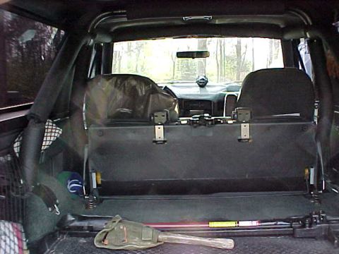 1991 Ford Bronco - rollcage in a Bronco