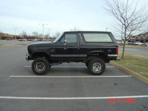 1986 Ford Bronco - after 6" lift before alignment