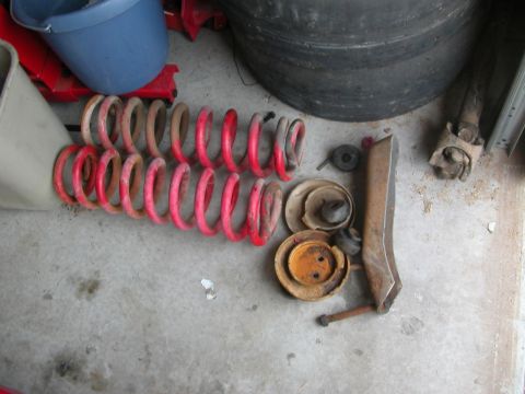 1984 Ford Bronco - coils 'n' stuff. (4 inch lift if anyone is interested...)