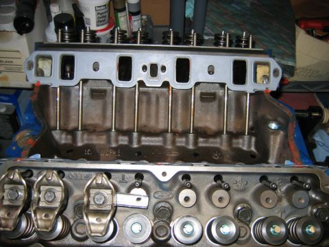 1992 Ford Bronco - Time for the push rods and the rocker arms.