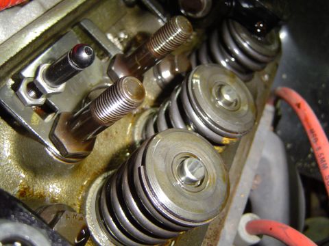 1989 Ford Bronco - Dosent fit in the guide plates Returned the adjustable pushrods, new ones on order
