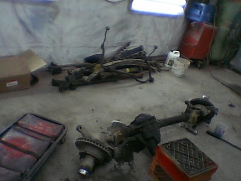 1979 Ford Bronco - man there's a lot o parts