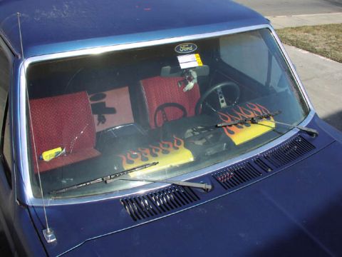 1981 Ford Bronco - maybe blue/purple flames...