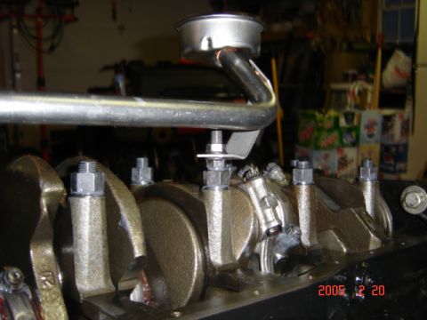 1990 Ford Bronco - Where oil pump pick up tube mounts to main stud