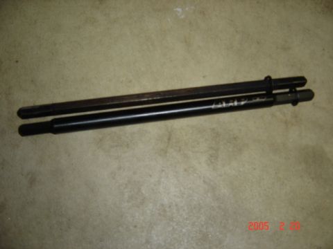1990 Ford Bronco - Look at the difference between the stock oil pump drive shaft and the ARP one.