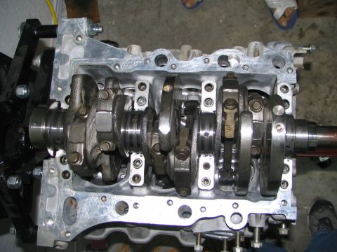 1994 Ford Probe - Rods installed and torqued.