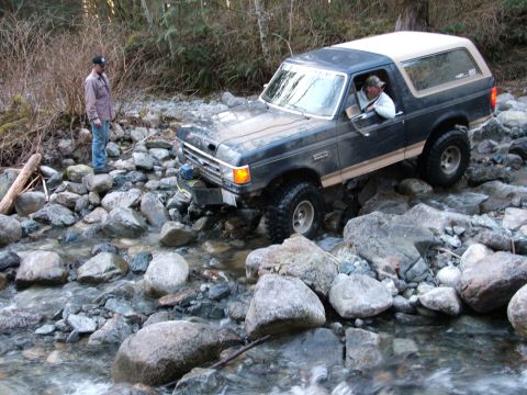 1980 Ford Bronco - Mikes turn to go across the river