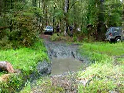 1989 Nissan Patrol - The Half Hour Hole. 2.8L Diesel Toyota Hilux running 33" Simex Centipedes