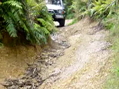 1989 Nissan Patrol - The Mother Ship. Dads LWB Patrol on a Steep down hill section