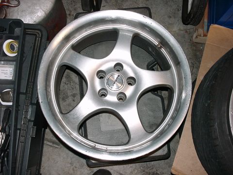 1998 Volkswagen Jetta - Close-up of a Borbet alloy wheel, showing its five-spoke design.
