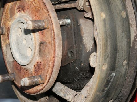 1980 Ford Bronco - Getting ready to remove the axle.