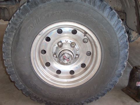 1996 Ford Bronco - Old Hubs Installed