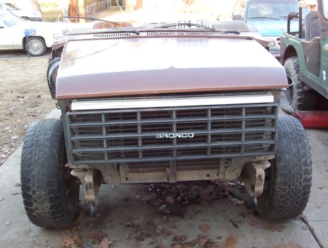 1981 Ford Bronco - here is the front again
