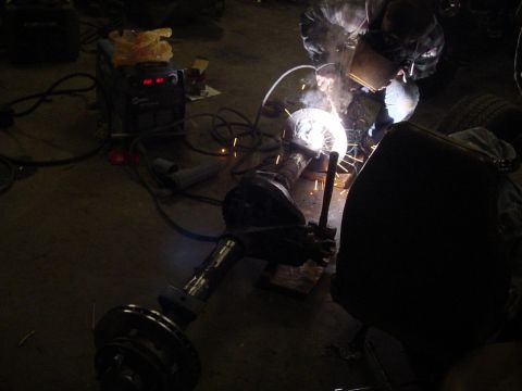 1987 Ford Bronco - puttin new spring pads on.