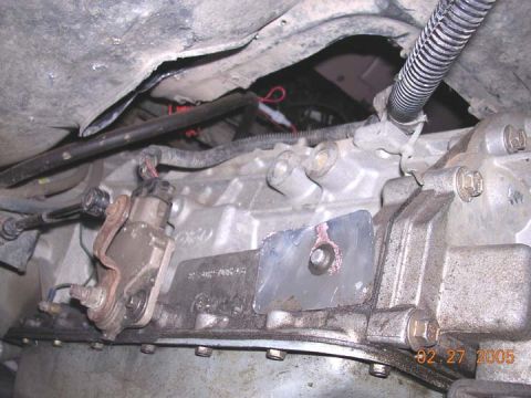 1994 Ford Bronco - this is the bracke removed, and ready for me to take over.