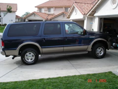 2005 Ford Excursion “Land Yacht”