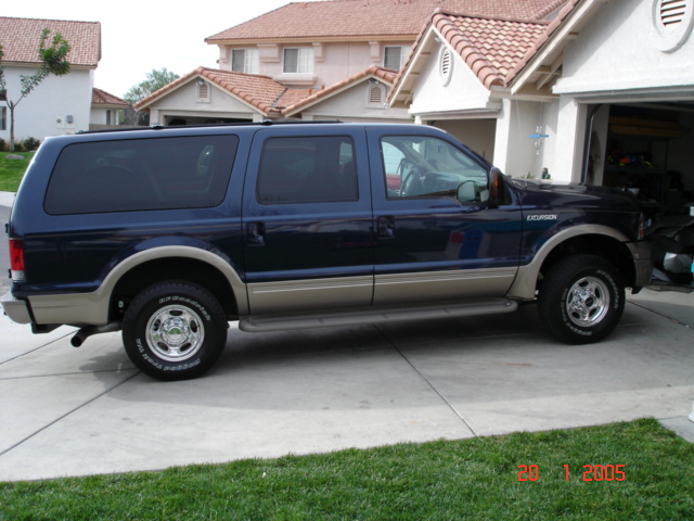 2005 Ford Excursion “Land Yacht”