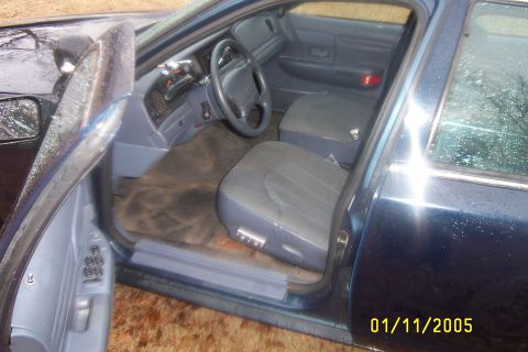 1997 Ford Crown Victoria photo