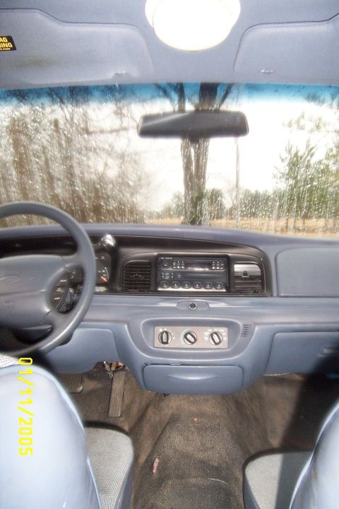 1997 Ford Crown Victoria photo
