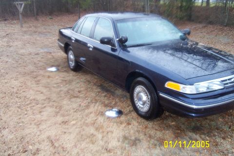 1997 Ford Crown Victoria photo
