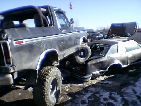 1979 Ford Bronco - get outta' my way!!