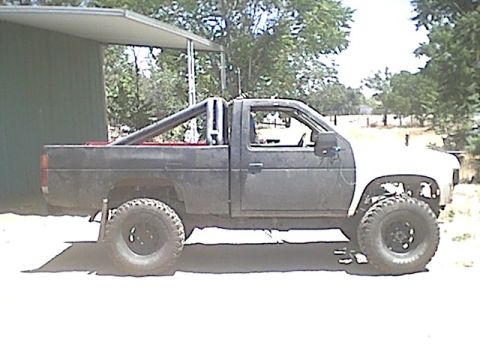 1991 Nissan Pathfinder - Nissan 3