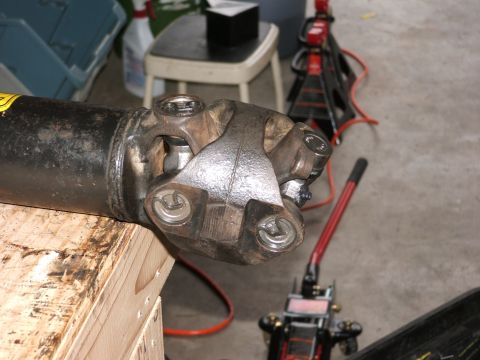 1980 Ford Bronco - Double cardan joint the way it is supposed to look