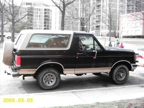 1990 Ford Bronco photo