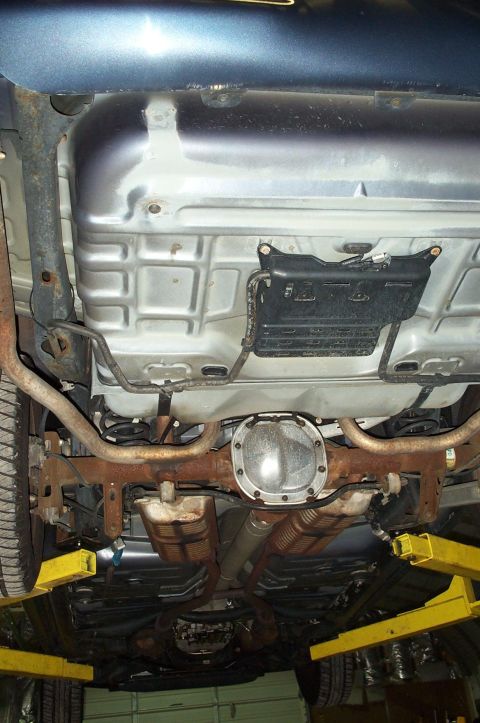 1998 Ford Crown Victoria - A pic of the undercarriage, taken from the rear.