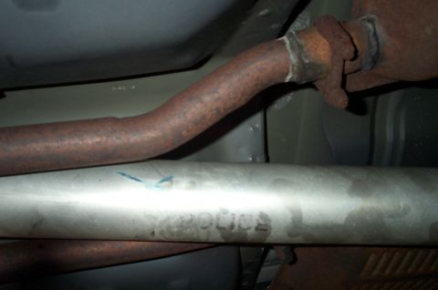 1998 Ford Crown Victoria - A close up of the P71 aluminum driveshaft. Note the "POLICE" stamp.