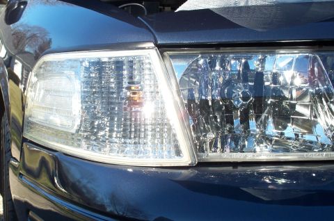 1998 Ford Crown Victoria - The silver lamp is barely visble when not illuminated.