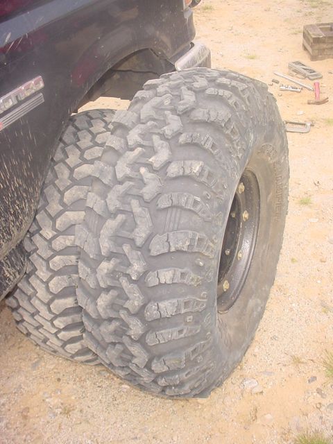 1988 Ford Bronco - 40" Irok compared to 35" MT/R I can't wait.